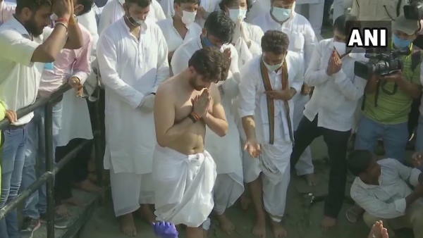 आठ अक्टूबर को हुआ रामविलास पासवान का निधन