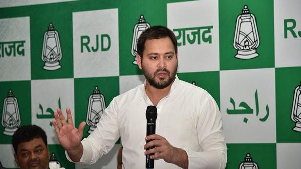 लालू यादव के बेटे तेजस्वी यादव