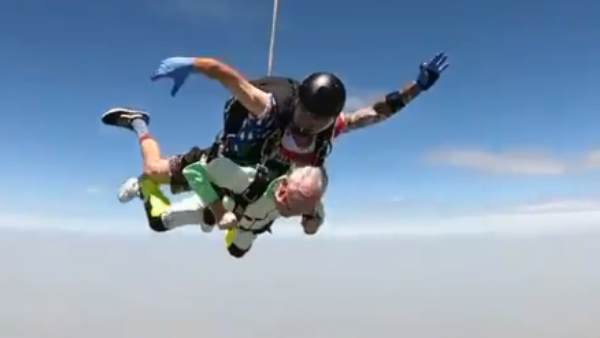 खूब तारीफ कर रहे लोग