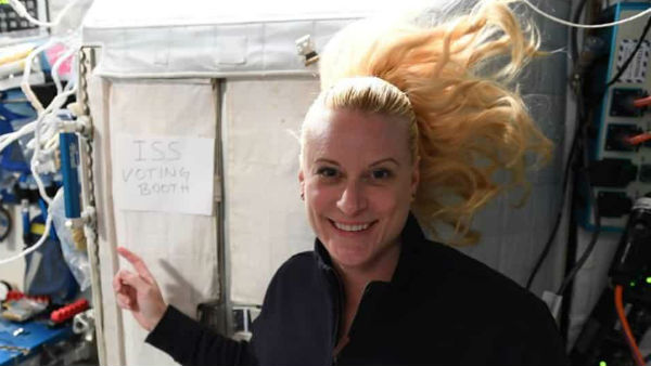 धरती पर उतरीं केट रूबिन्स