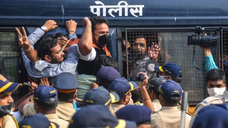 अर्नब गोस्वामी के साथ कोर्ट में क्या-क्या हुआ?