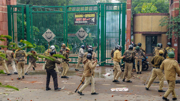 सत्ता और पुलिस का गठजोड़ : सभी के दोनों हाथ में लड्डू