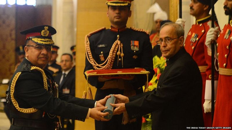 नेपाल क्यों बना रहा है भारत के जनरल को अपनी सेना का मानद अध्यक्ष? नेपाल क्यों बना रहा है भारत के जनरल को अपनी सेना का मानद अध्यक्ष?