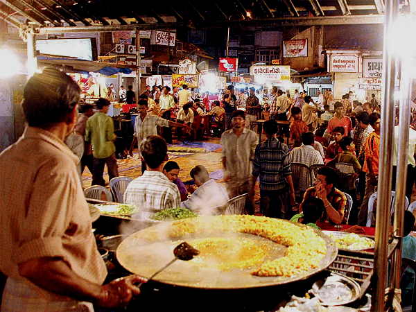 diwali 2020: Ahmedabad municipal corporation permission to shops & market open till 12 AM (night)