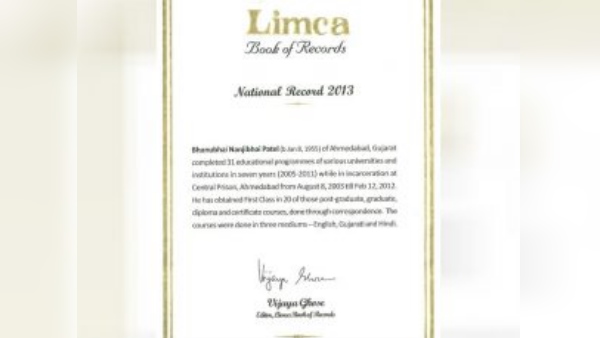 उनकी किताबें भी मचा रहीं धूम, बनाए कई रिकॉर्ड