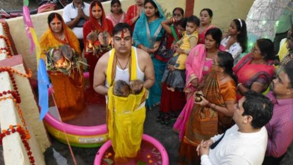 chhath puja prayers, chhath pooja, chhath puja, chhath, chhath puja news, chhath puja morning arghya