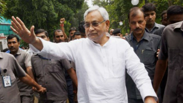 Nitish Kumar Profile: घर का मुन्ना कैसे बना सुशासन बाबू