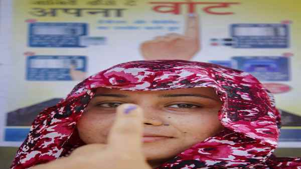 भाजपा-गुपकार गठबंधन में है मुकाबला