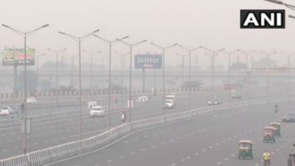 J&K में बर्फबारी, दिल्ली में भी लुढ़का पारा, AQI पहुंचा 400