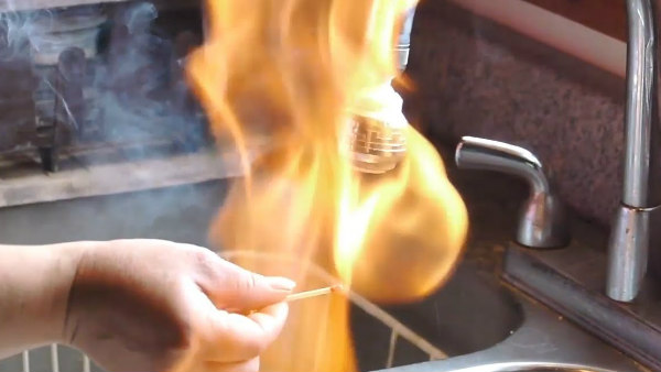 नल बंद करते ही बुझी आग