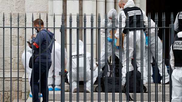 नीस शहर में ट्यूनीशियाई व्यक्ति के हमले में तीन लोगों की मौत हो गई