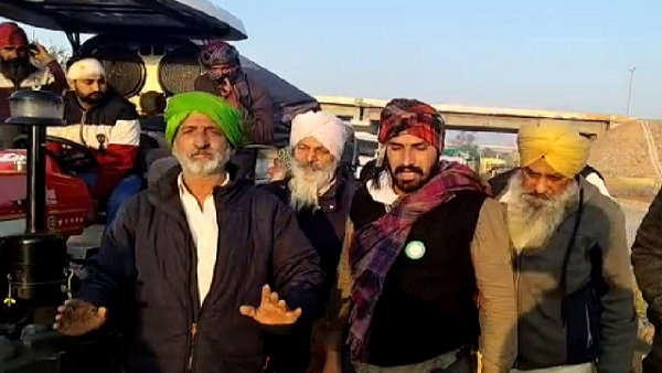 farmers protest delhi chalo: Police-clash-with-farmers-on-the-Delhi-haryana-border, Use tear gas on protesters