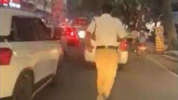 जाम में फंसी ऐंबुलेंस को देखकर फौरन एक्‍शन में आया