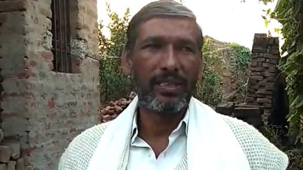 Fan cut his finger after Nitish Kumar became CM