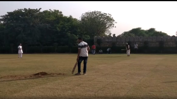  दूसरे राज्यों के विधायकों की बाड़ाबंदी