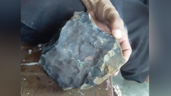 'वो उल्का पिंड कहीं ज्यादा कीमत का था' 'वो उल्का पिंड कहीं ज्यादा कीमत का था'