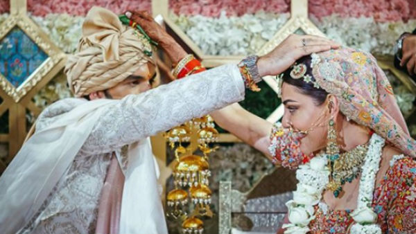 शादी में अप्सरा जैसी नजर आईं काजल अग्रवाल शादी में अप्सरा जैसी नजर आईं काजल अग्रवाल