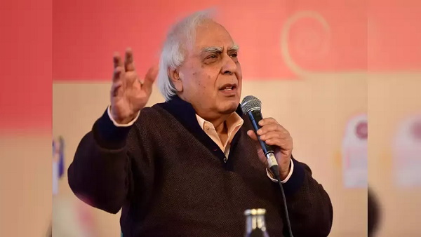 SC closes hearing on petition related to disqualification of 22 rebel congress MLAs of MP, Kapil Sibal expressed displeasure SC closes hearing on petition related to disqualification of 22 rebel congress MLAs of MP, Kapil Sibal expressed displeasure