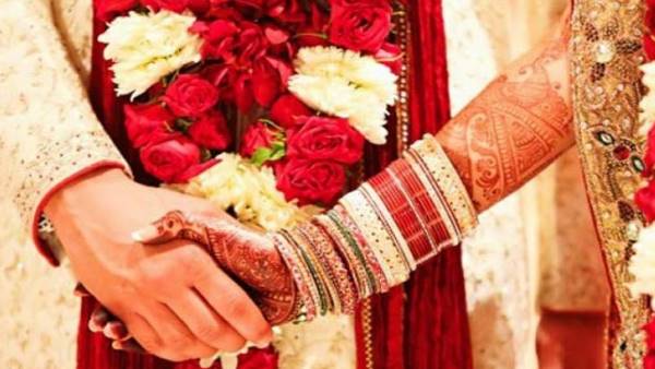 एकता-शालिनी के पति एक ही कॉलोनी से