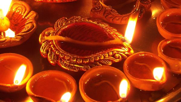 गरीब परिवार के घर भी मन गई दिवाली