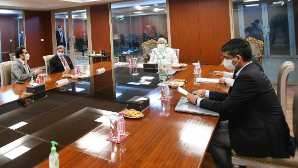 PM Modi arrives at three research centers in the country to get updates on Covid19 vaccine PM Modi arrives at three research centers in the country to get updates on Covid19 vaccine