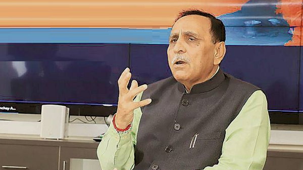 CM Vijay Rupani told- Who will get Kovid-19 vaccine first, second, third and fourth stages
