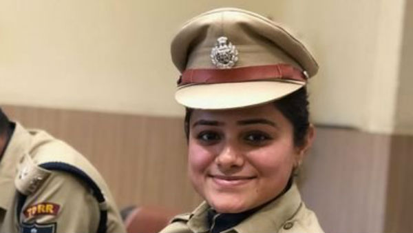 मोहिता शर्मा 2017 बैच की आईपीएस हैं... 