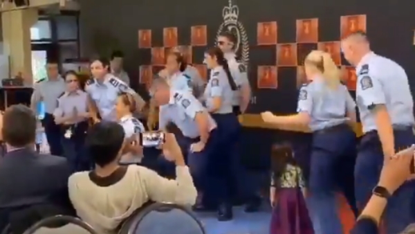 न्यूजीलैंड में 2 लाख से अधिक भारतीय मूल के लोग न्यूजीलैंड में 2 लाख से अधिक भारतीय मूल के लोग