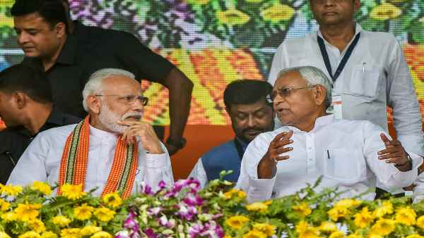 नीतीश को लेकर थे चिराग और पशुपति में मतभेद