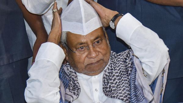 सीटें घटीं, तीसरे नंबर की पार्टी बनी JDU