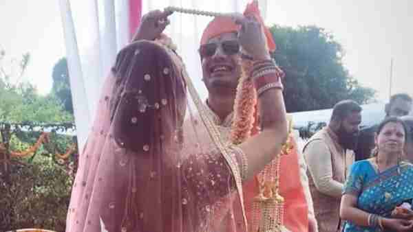 जयमाला की तस्वीर भी आई सामने