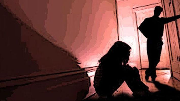 मां के मायके जाने के बाद 11 साल बेटी से पिता कर रहा था रेप