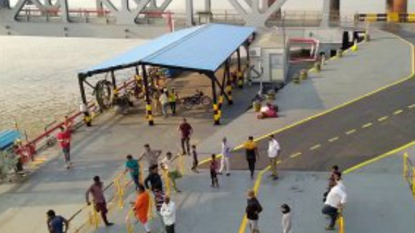 नाराज यात्रियों का गुस्सा फूटा