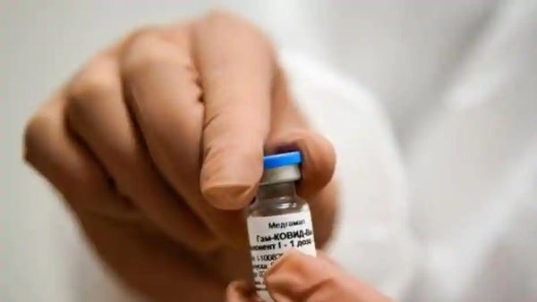 भारत समेत कई देशों में चल रही है तीसरे चरण का ट्रायल