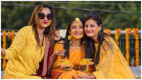 पीले रंग के ड्रेस में दिखीं संगीता फोगाट 