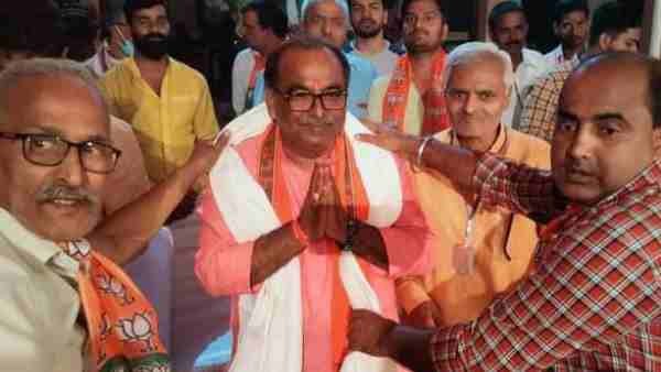 up by election 2020 bjp candidate satyaprakash mani tripathi leading in Deoria seat