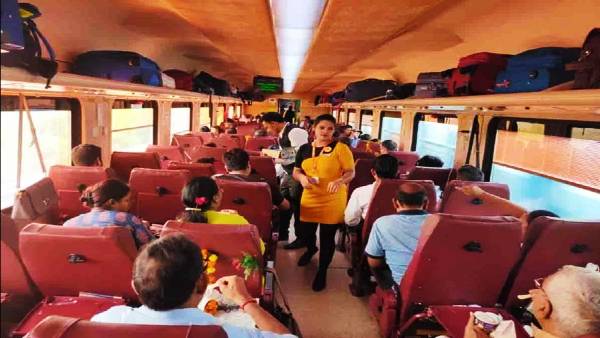 महामारी तेजस एक्सप्रेस का परिचालन ठप कराने में बड़ी भूमिका निभाई