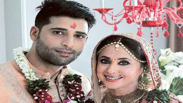 उर्मिला मातोंडकर ने मॉडल मोहसिन अख्तर मीर से वर्ष 2015 में शादी की