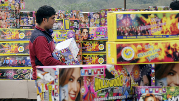 चंडीगढ़: पटाखों की बिक्री और उपयोग पर तत्काल प्रभाव से प्रतिबंध 