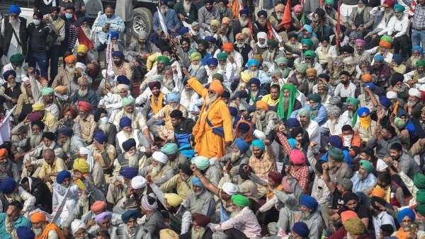 18 दिनों से आंदोलन पर डटे किसान