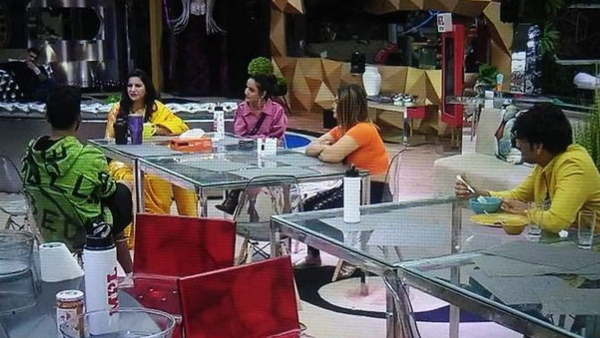 आज या कल दिखेंगी बिग बॉस में आज या कल दिखेंगी बिग बॉस में