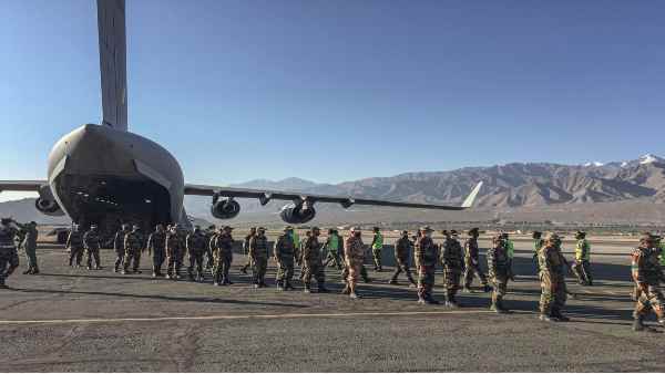 एलएसी के बेहद करीब है हेलीपोर्ट