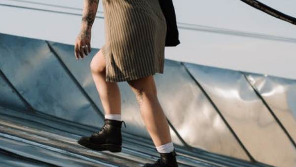 एक आरोपी को टेक्सास में पकड़ा