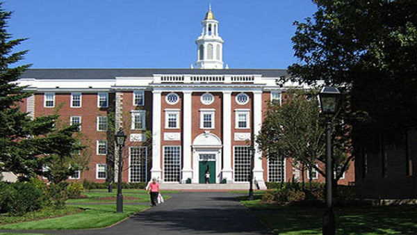 ज्यादातर अच्छी पढ़ाई के लिए गए विदेश