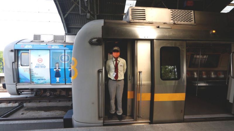 दिल्ली में बिना ड्राइवर के चलेगी मेट्रो, कितनी है सुरक्षित