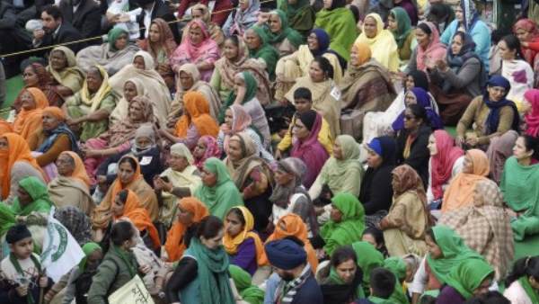 जिन 10 अर्थशास्त्रियों ने मंत्री को पत्र लिखा है उनके नाम निम्नलिखित हैं