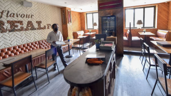 कोरोना से सबसे अधिक प्रभावित होटल और रेस्टोरेंट हुए हैं