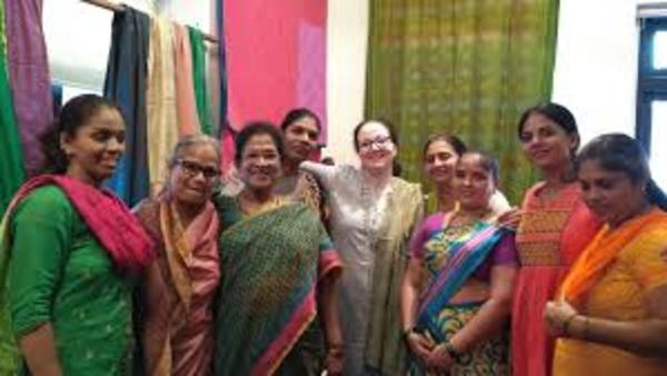 बुरे वक्त में काम आयी अंग्रेजी