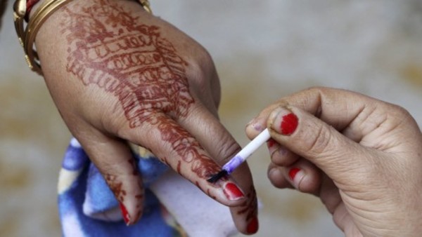 जम्मू-कश्मीर में गुपकार पर अनुराग ठाकुर का वार