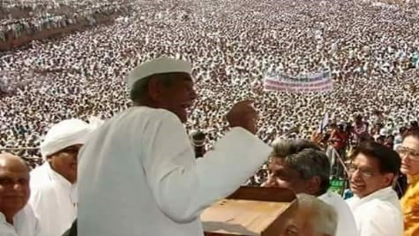 टिकैत का आंदोलन गैरराजनीतिक